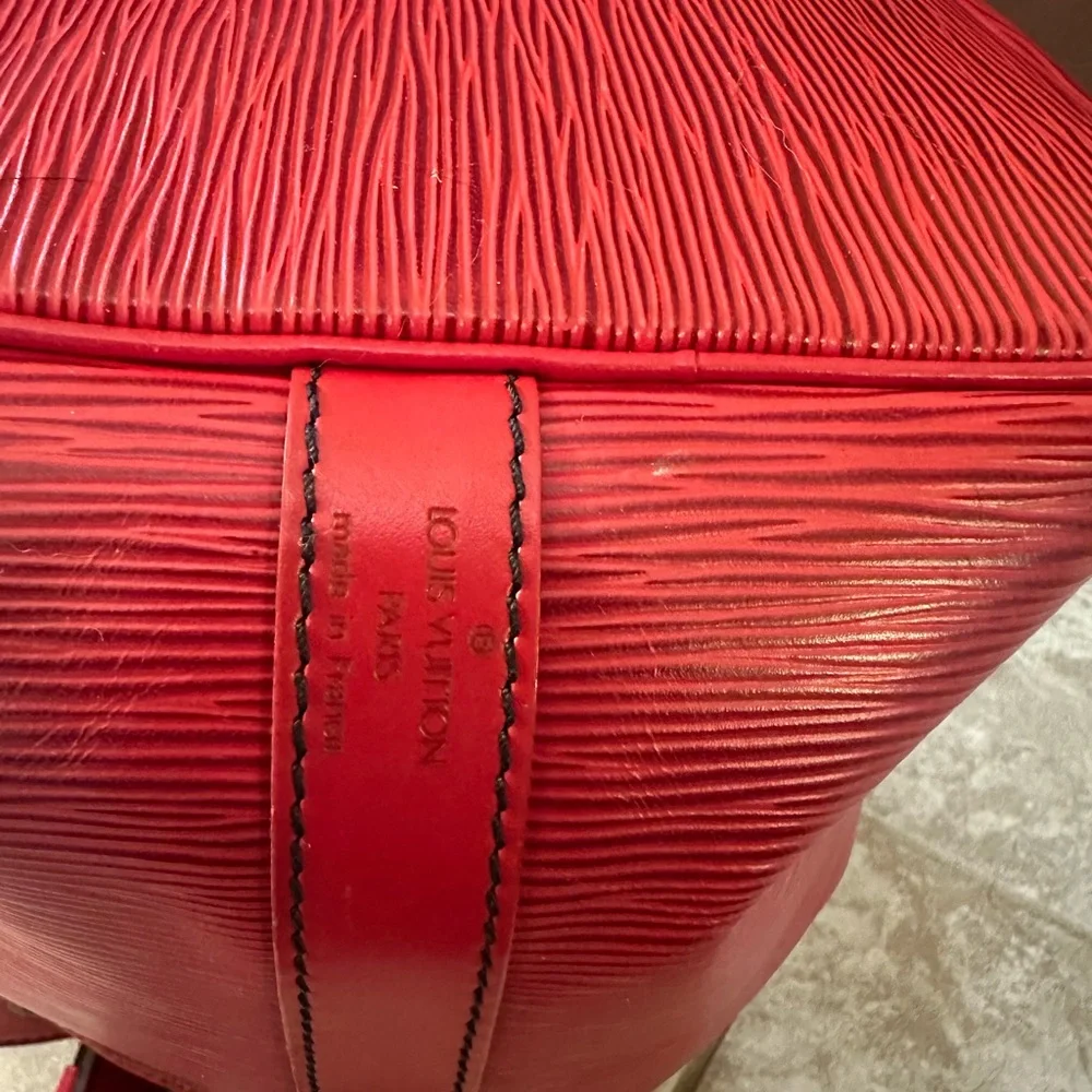 🌸🌸🌸Authentic Louis Vuitton Leather LV Petit Noe Red Epi - Picture 5 of 12